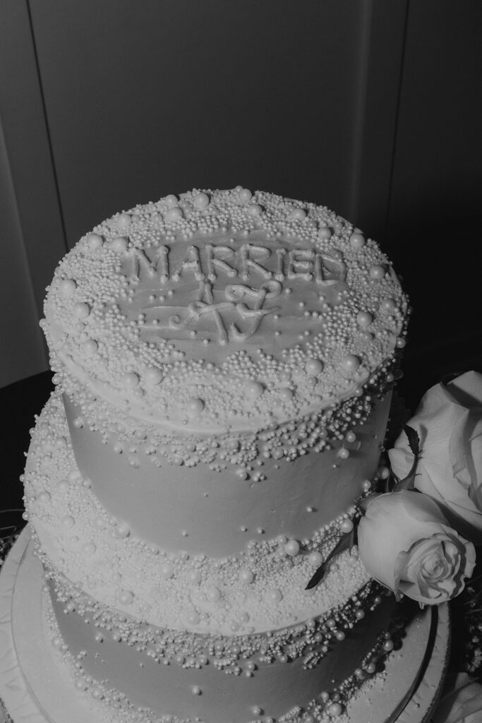 Married af wedding cake