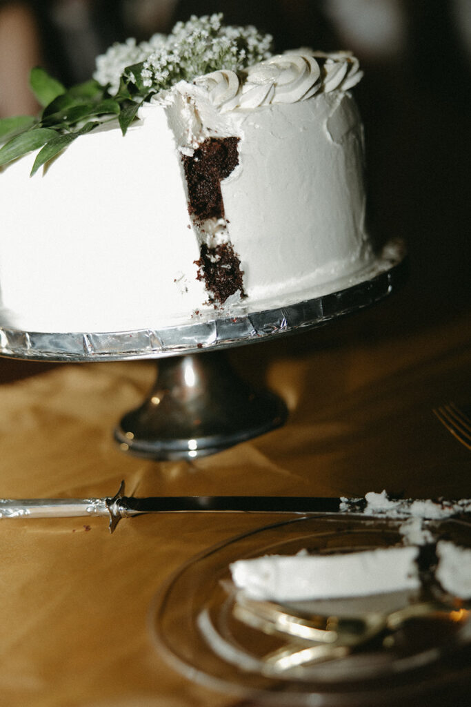Cut wedding cake
