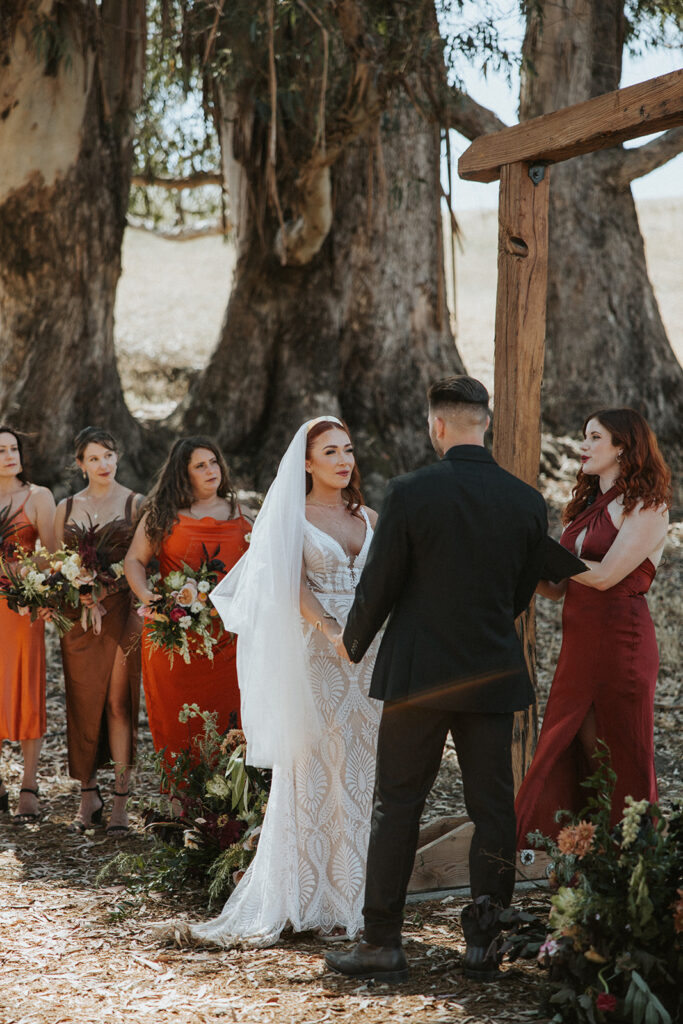 Outdoor wedding ceremony at Glenn Ranch