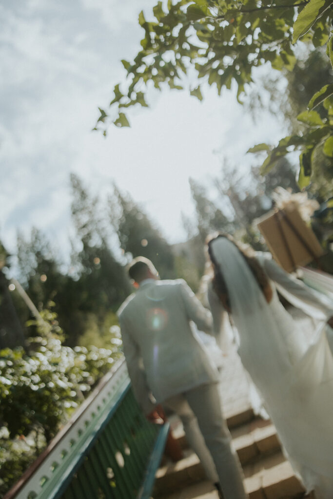 Outdoor wedding ceremony from a California mountain wedding at Lillaskog Lodge